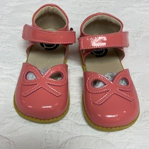 Livie & Luca Bow sz 8 NIB coral pink leather